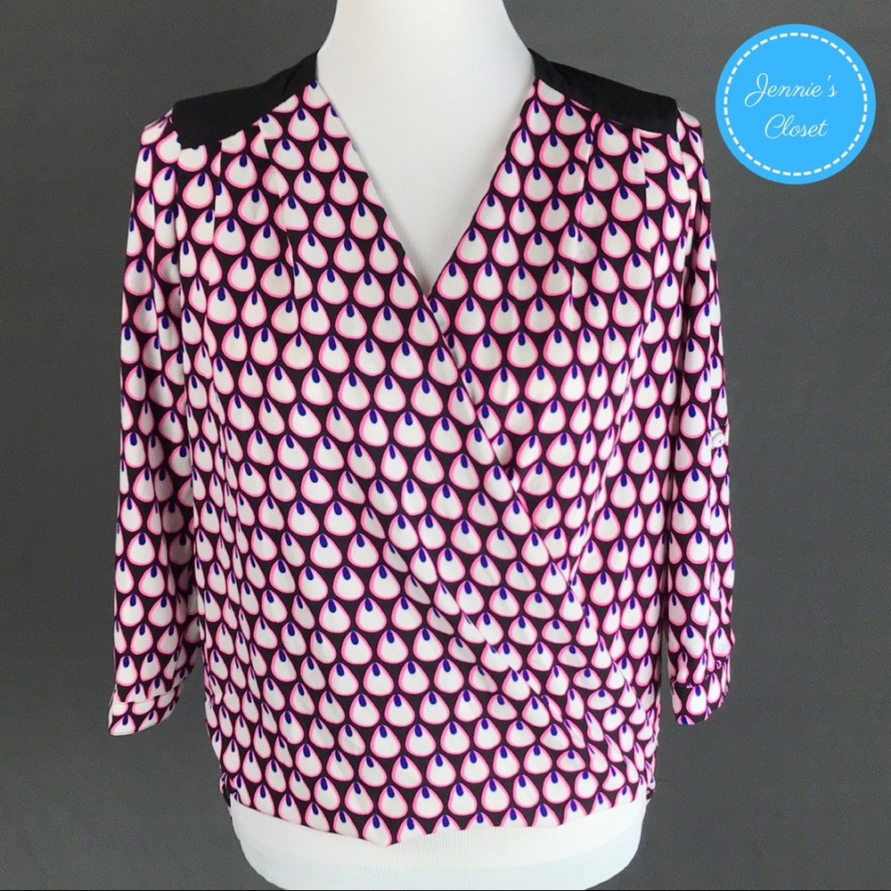Very J Geometric Print Roll Tab Surplice Top S